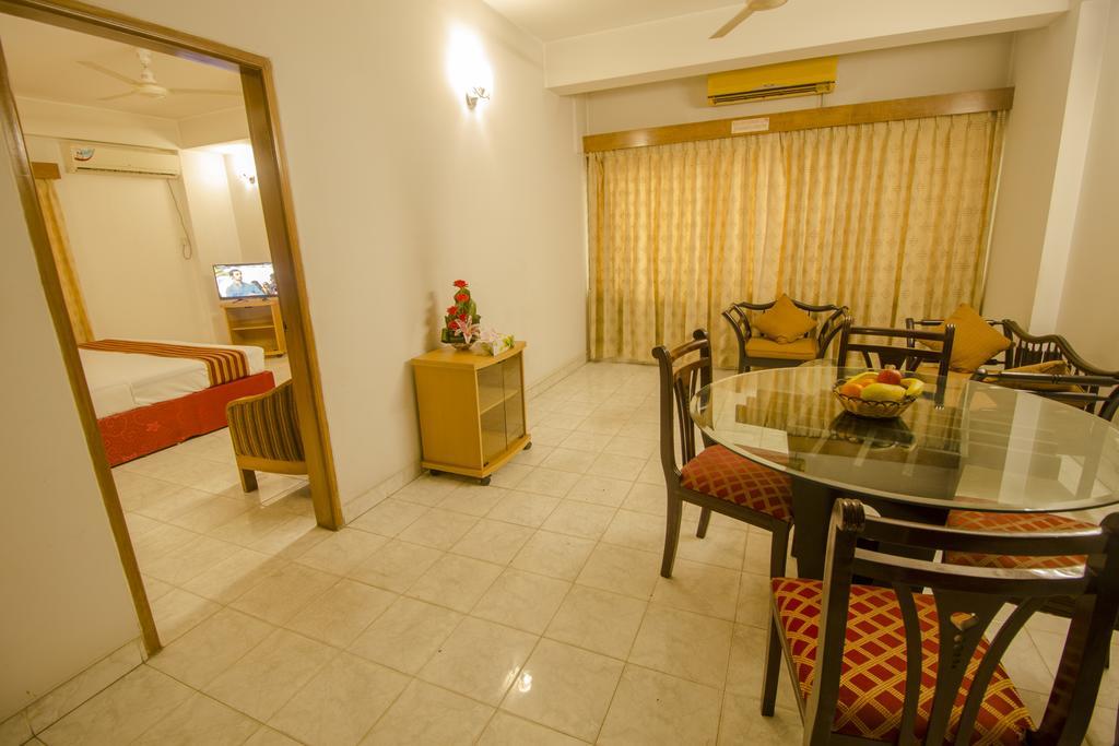 Laurel Hotels Ltd. Dhaka Zimmer foto